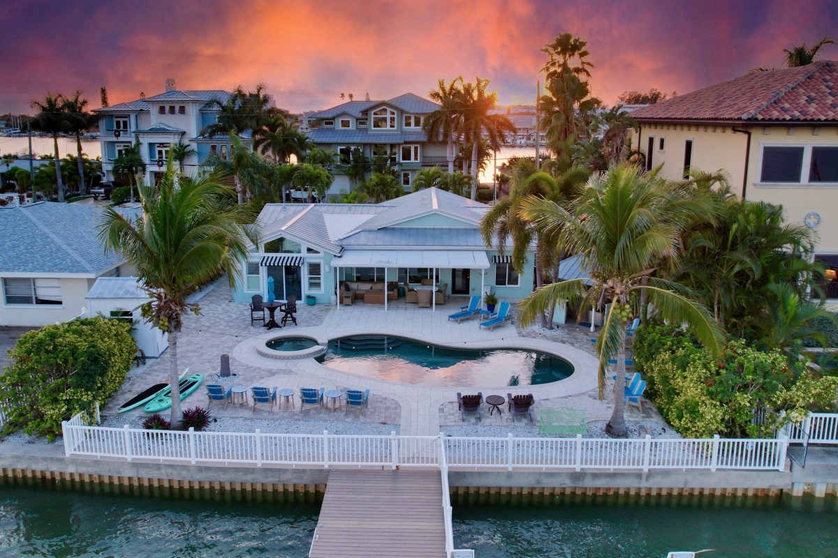 Tiki Paradise — Eversea managed home in Indian Rocks Beach